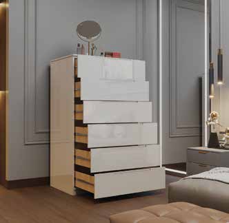 CD02 Chester Drawers X6 in situ