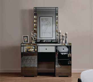 Venice Bedroom Set in situ